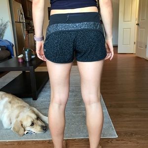 Lululemon size 6 speed shorts 4way stretch